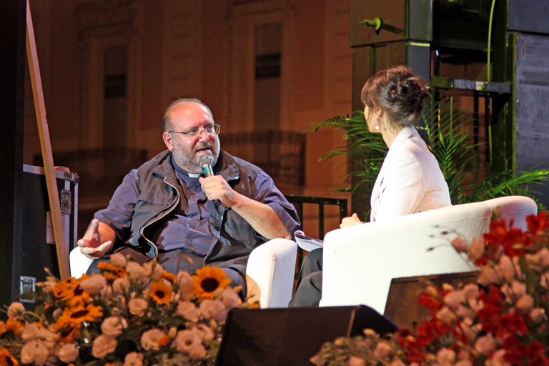 10 piazze per 10 comandamenti - Bari - 15.06.2013_028