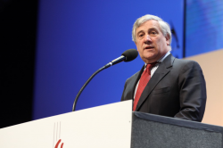 40ª Convocazione nazionale RnS - On. Antonio Tajani - Clicca per ingrandire...